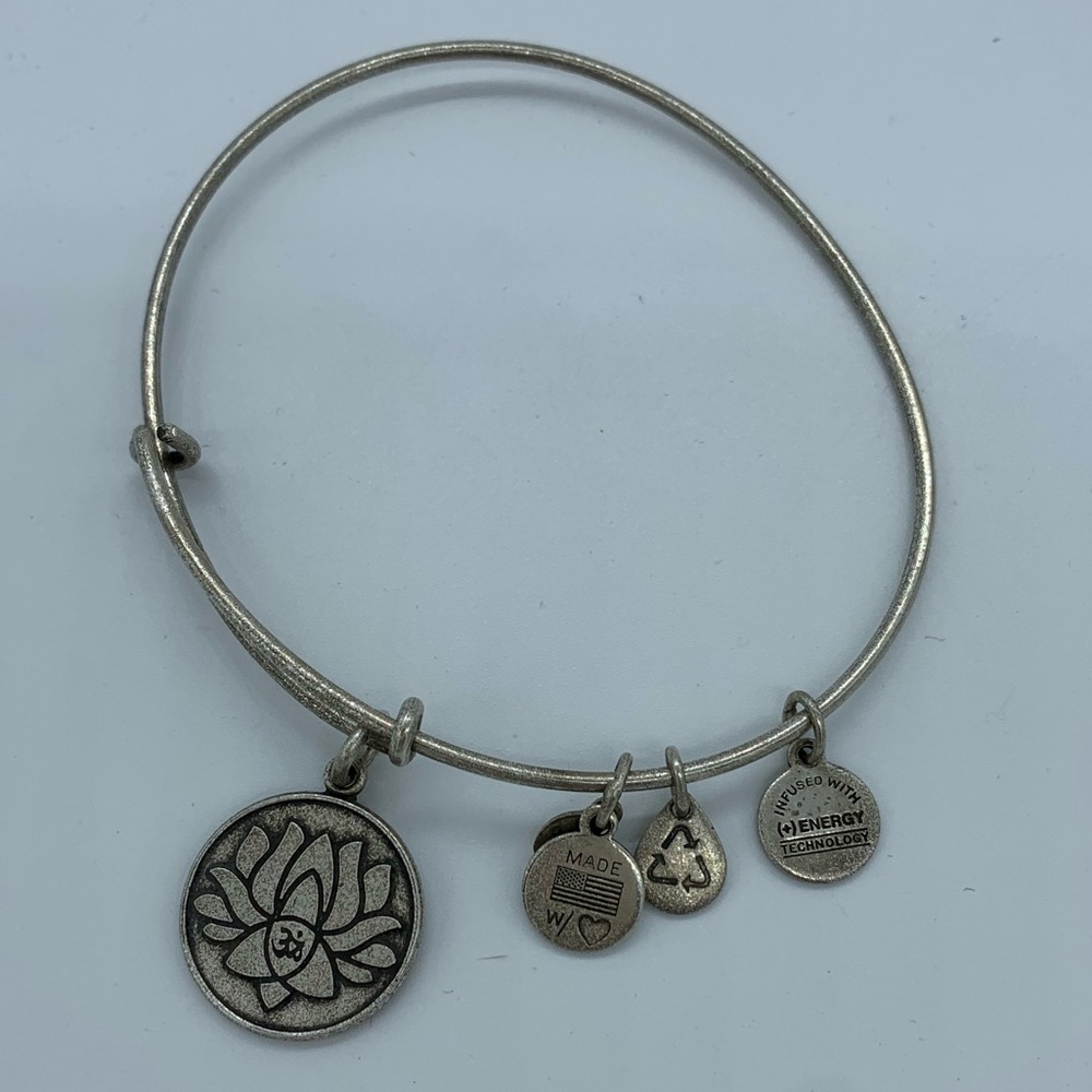 🌟ALEX & ANI SILVER LOTUS BANGLE
